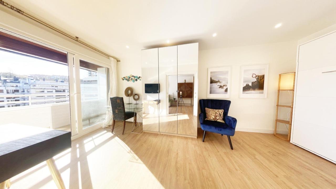 Miramar Luxurious Flat, 3 Double Rooms, Free Parking, Terrace, Completely New San Sebastian Exterior photo