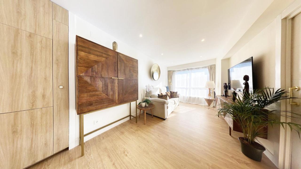 Miramar Luxurious Flat, 3 Double Rooms, Free Parking, Terrace, Completely New San Sebastian Exterior photo